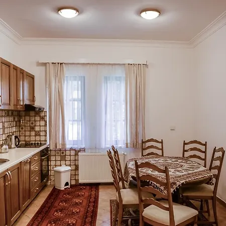 Vila Emina Bed & Breakfast *