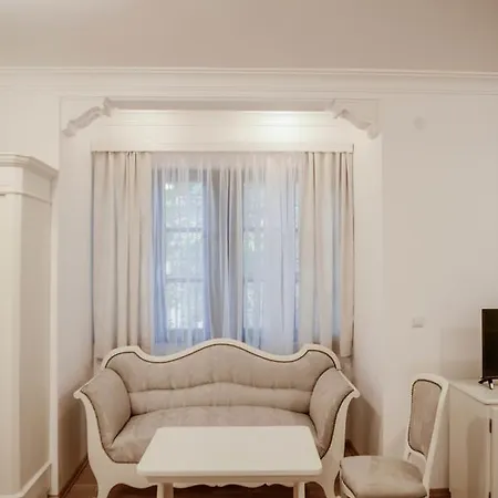 Vila Emina Bed & Breakfast *